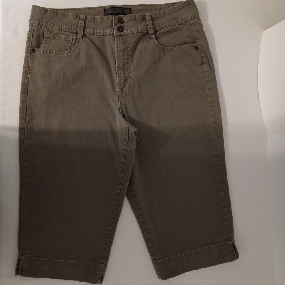Nine West Jeans Women's Capri Pants Sz. 14/31 Grayish Brown Stretch